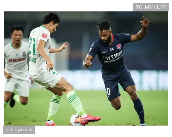 伊萨克禁区内多次攻门制造威胁，比赛高潮迭起