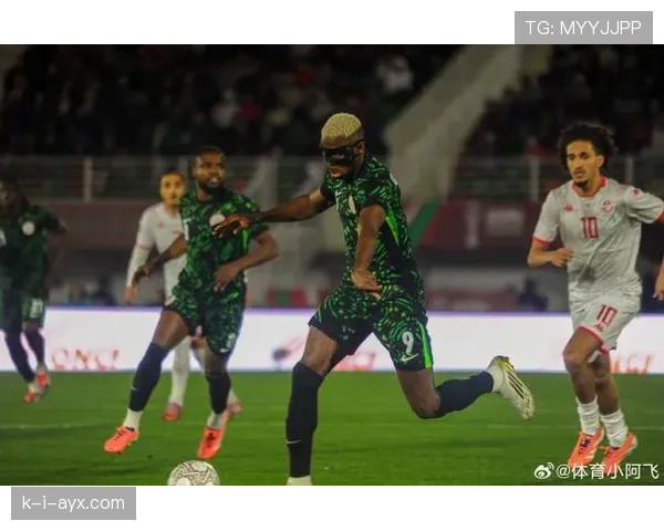 奥斯梅恩与非洲传奇球星交流解析 奥斯梅恩与非洲传奇球星交流解析