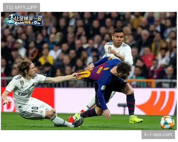 骑跨犯规为何是足球中最易被忽视的危险动作判罚？