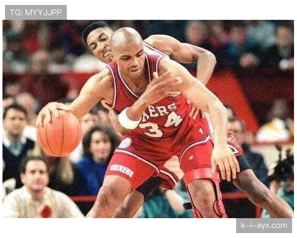 巴克利背打压制奥拉朱旺成92-93MVP争议